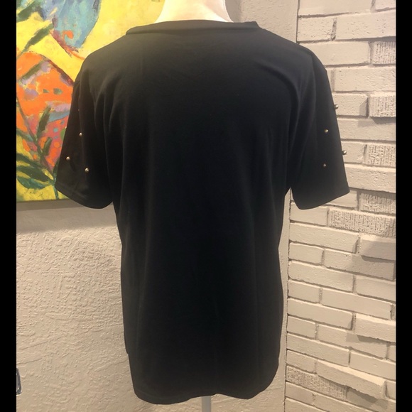 Face Graphic Top with Sequin Sunglasses - Picture 2 of 5